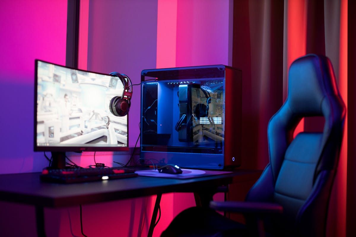 Scaun Gaming sau Scaun Ergonomic de Birou? Ghid Complet pentru Designeri și Clienți în 2026